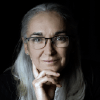 Eva Nogales headshot